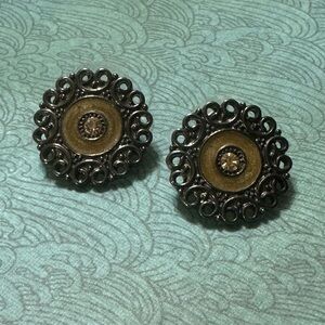 RETRO STYLE STUD EARRINGS